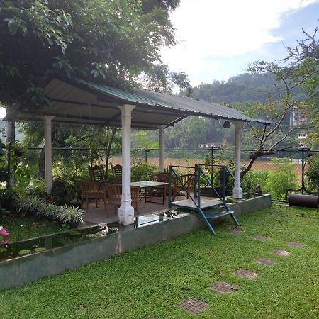 Hotel Mahaweli Shades Kandy Zewnętrze zdjęcie
