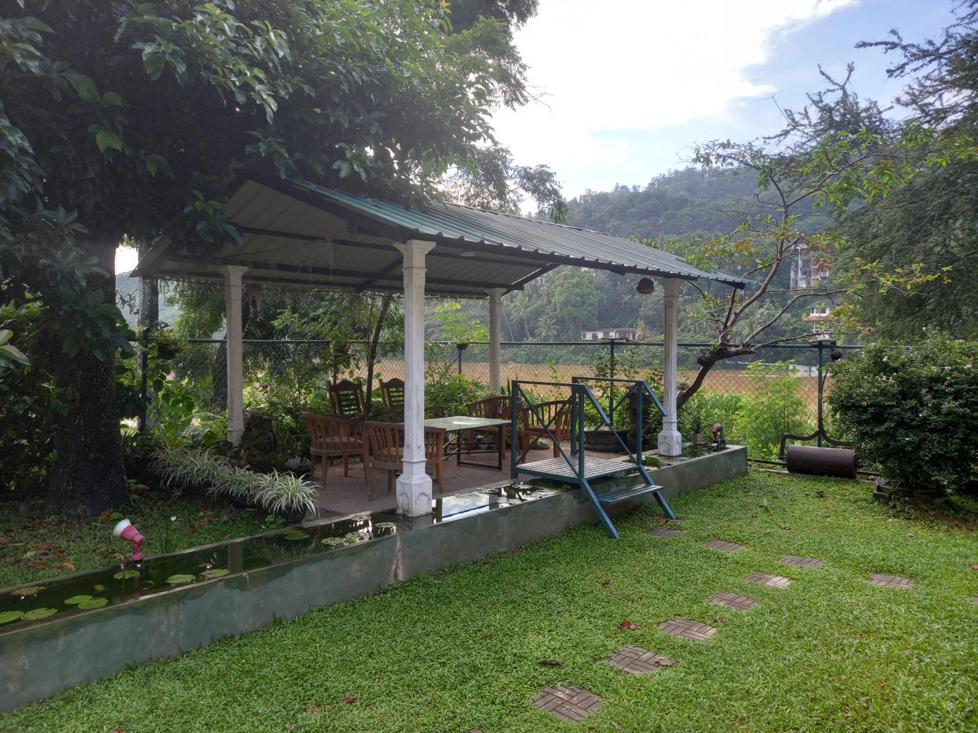 Hotel Mahaweli Shades Kandy Zewnętrze zdjęcie