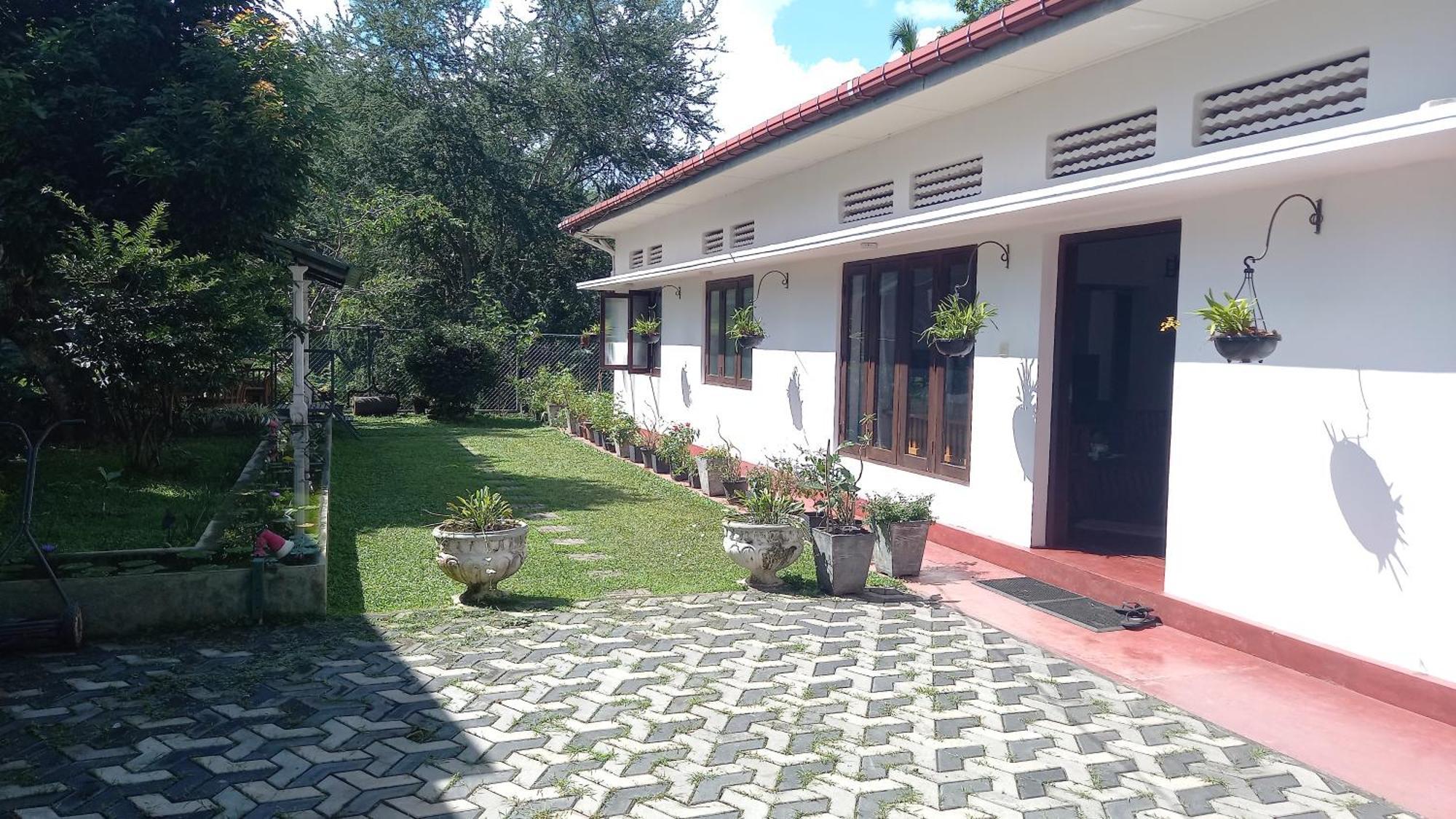 Hotel Mahaweli Shades Kandy Zewnętrze zdjęcie