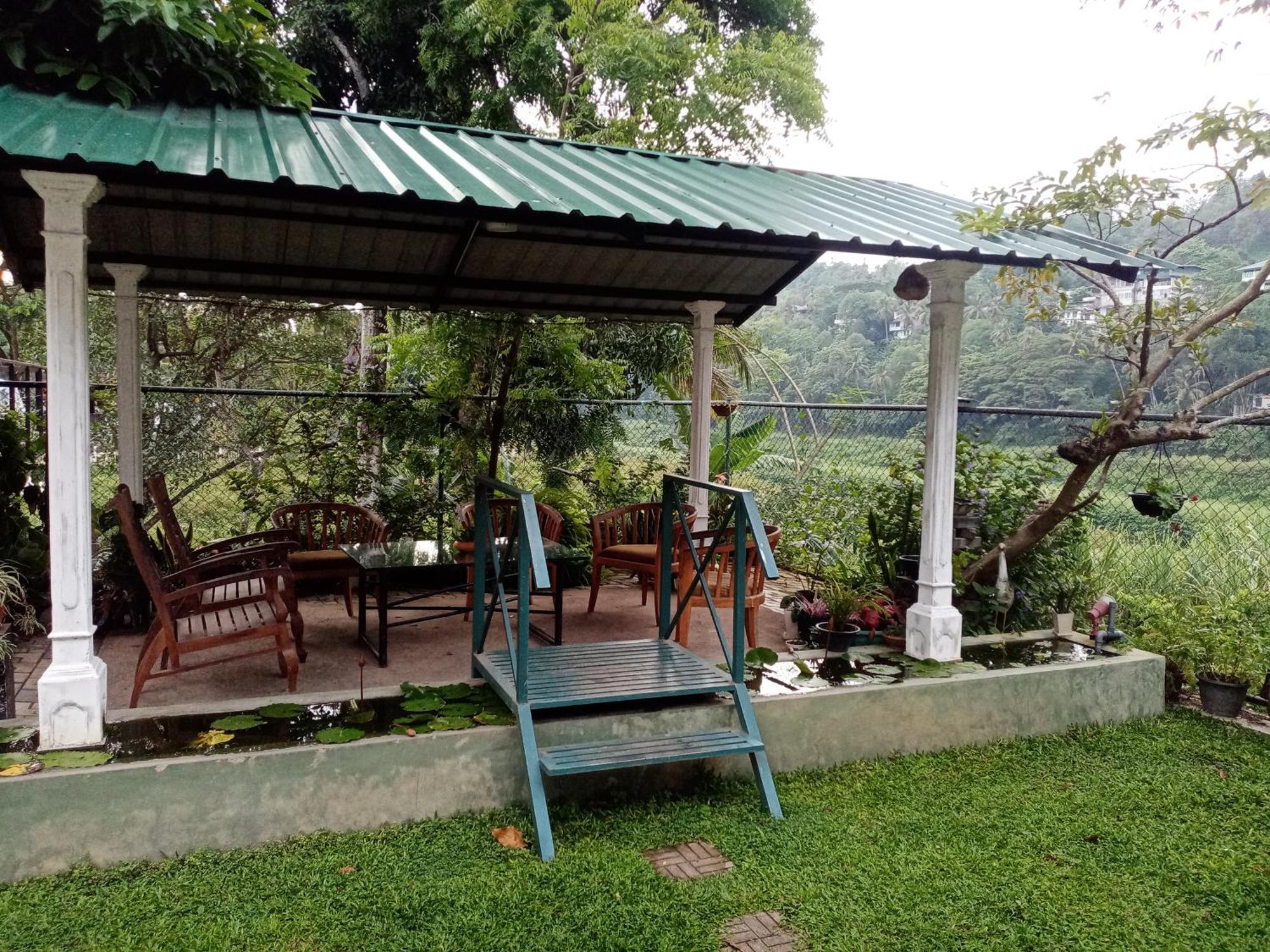 Hotel Mahaweli Shades Kandy Zewnętrze zdjęcie