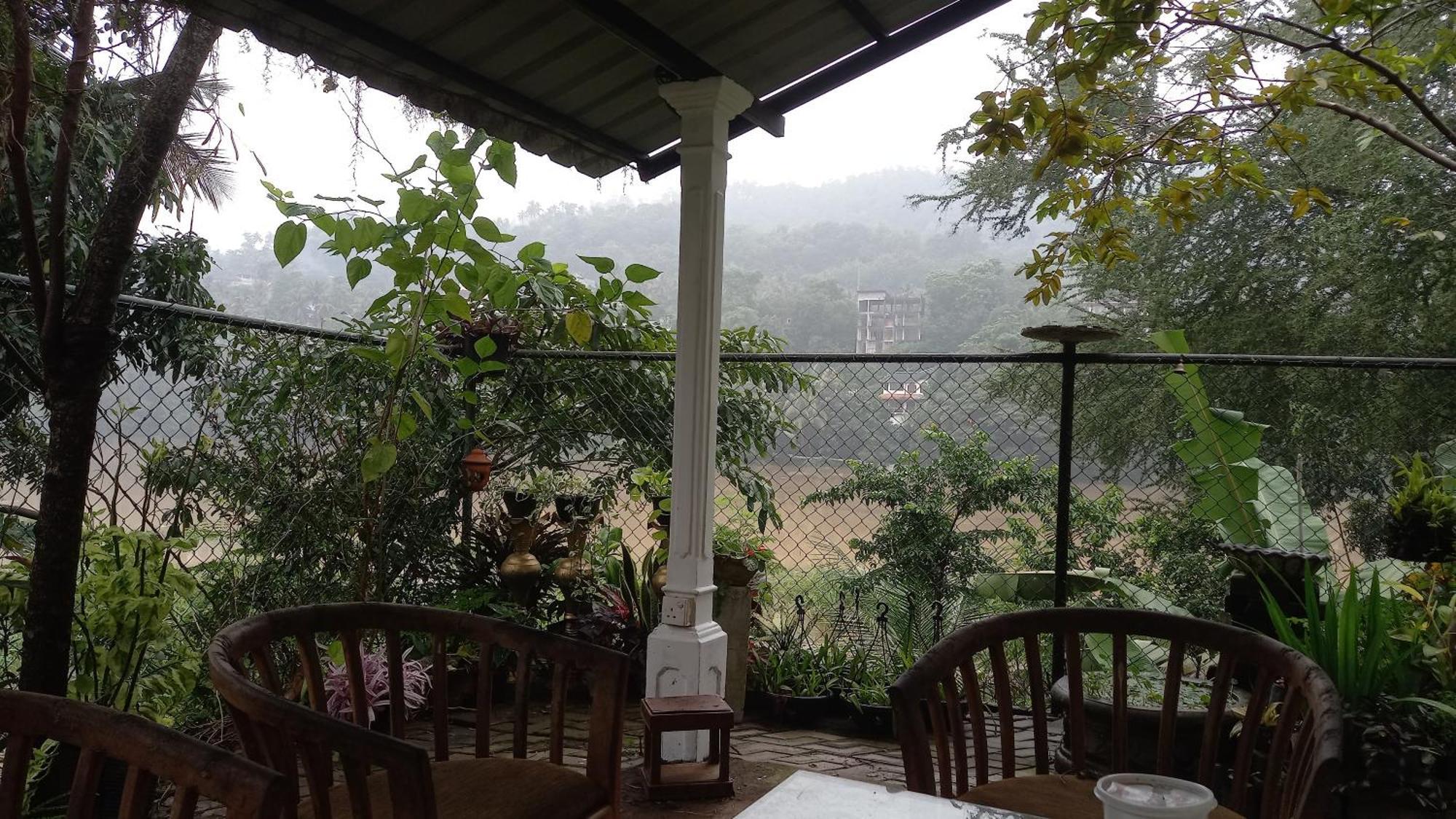 Hotel Mahaweli Shades Kandy Zewnętrze zdjęcie