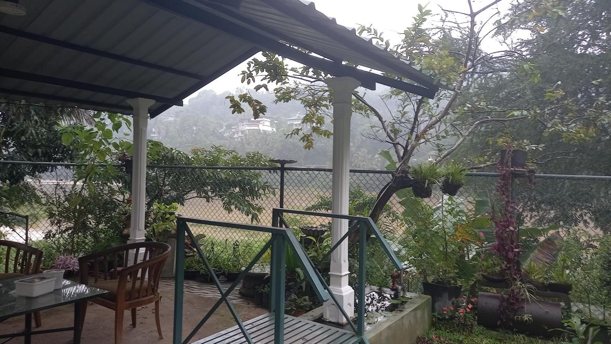 Hotel Mahaweli Shades Kandy Zewnętrze zdjęcie