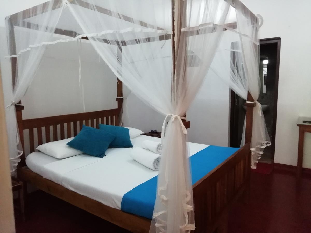 Hotel Mahaweli Shades Kandy Zewnętrze zdjęcie